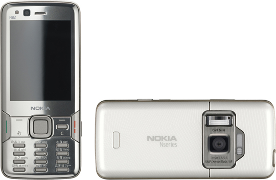 Nokia N82