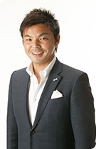 城 彰二