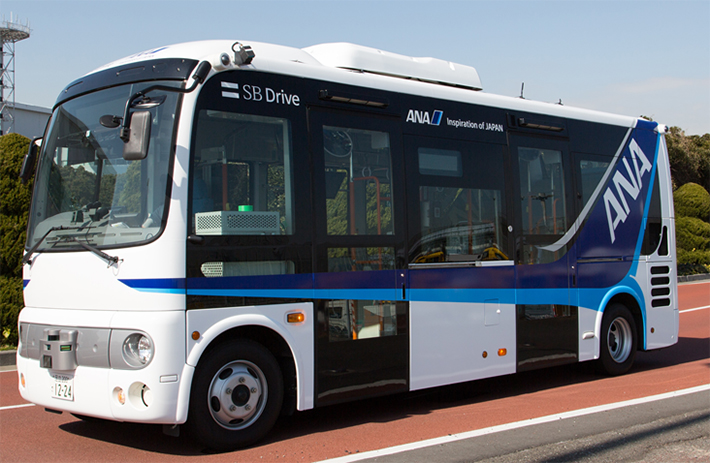 実証実験で使用する自動運転バス